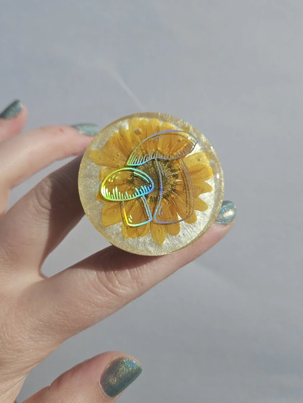 Handmade round phone